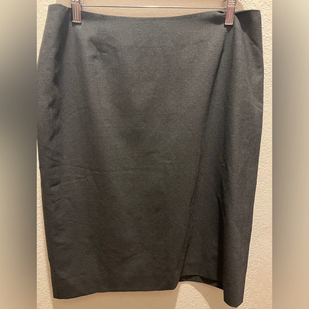 Brooks Brothers size 12 gray pencil skirt
